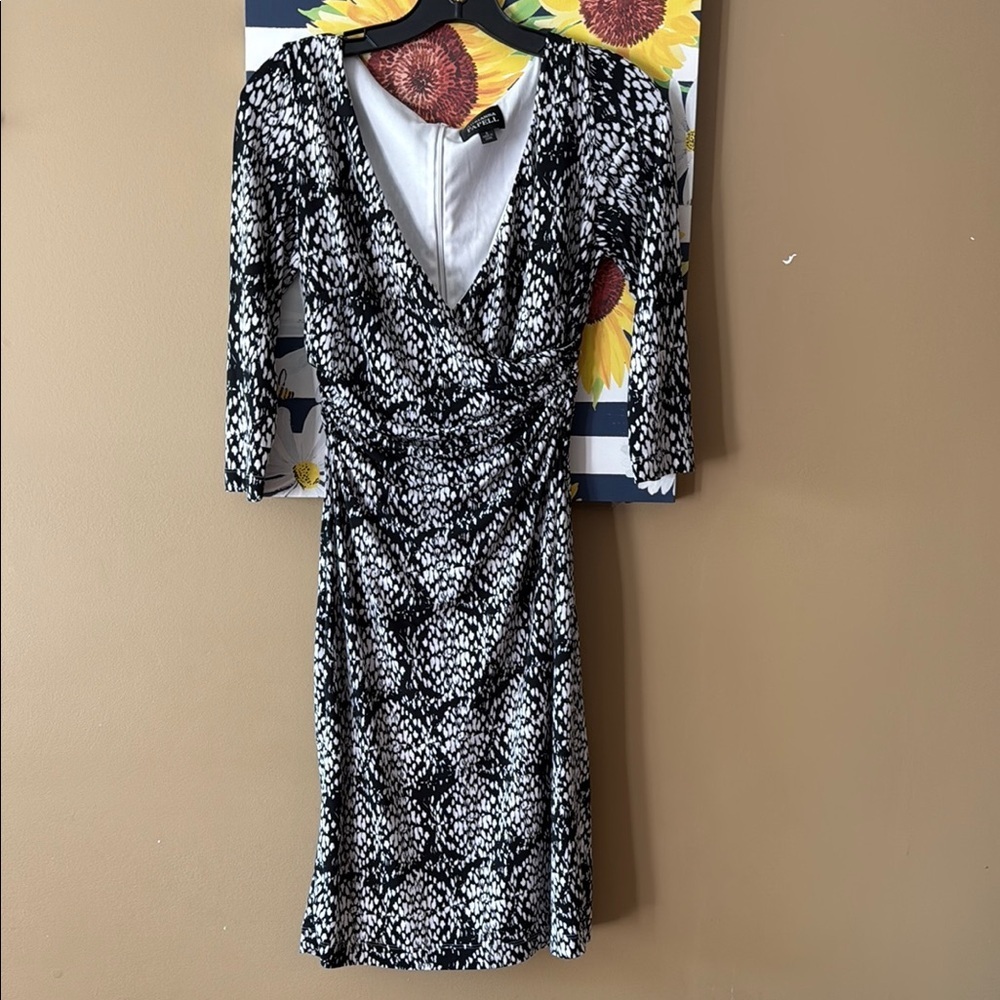 Elegant Adrianna Papell Black and White Patterned Dress 6